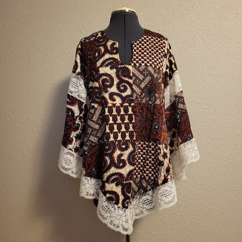 Vintage Lady Winn by Teddi Patterned Top Size 38-40/1X